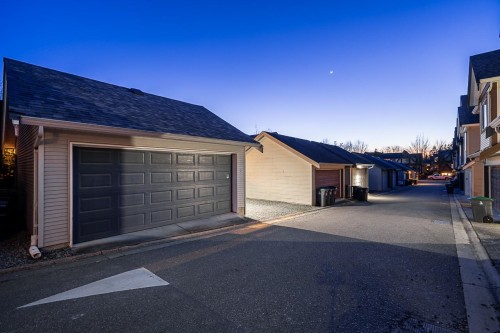 18947 71A Avenue, Surrey, BC 