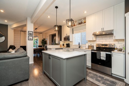 18947 71A Avenue, Surrey, BC 