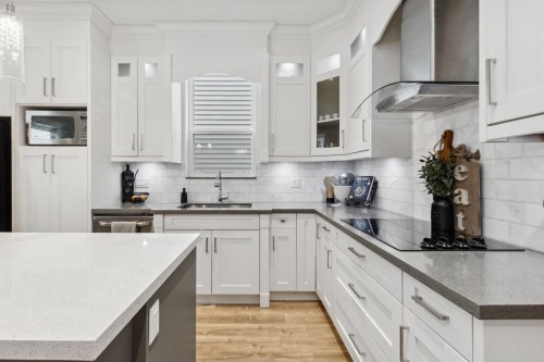 5926 139A Street, Surrey, BC 