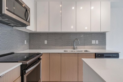 204-19567 64 Avenue, Surrey, BC 