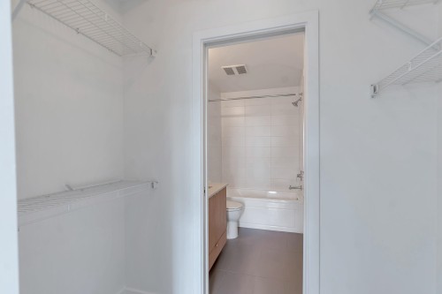 204-19567 64 Avenue, Surrey, BC 