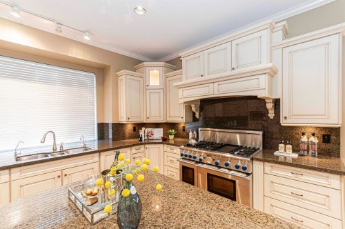 2621 166A Street, Surrey, BC 