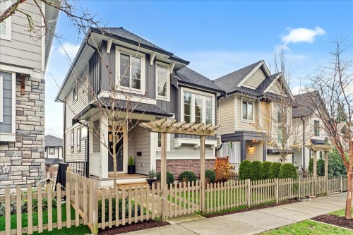 11-4295 Old Clayburn Road  Abbotsford, BC V3G 1H8