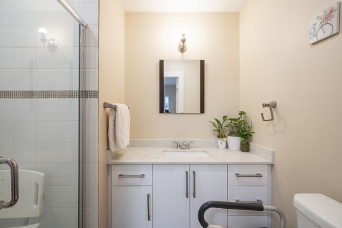 7802 139A Street, Surrey, BC 