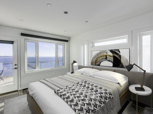 15061 Victoria Avenue, White Rock, BC 