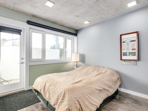 15061 Victoria Avenue, White Rock, BC 