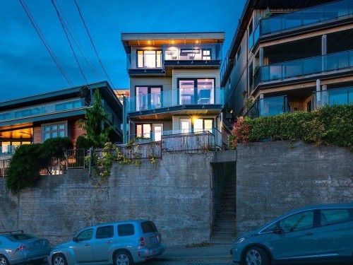 15061 Victoria Avenue, White Rock, BC 