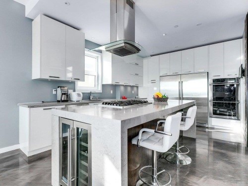 15061 Victoria Avenue, White Rock, BC 