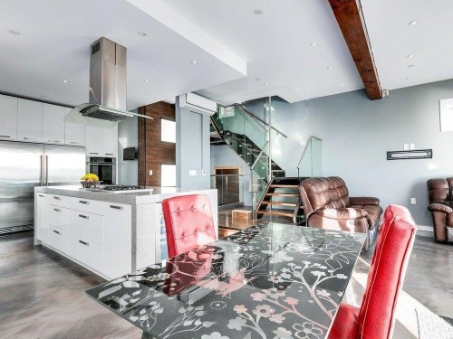 15061 Victoria Avenue, White Rock, BC 