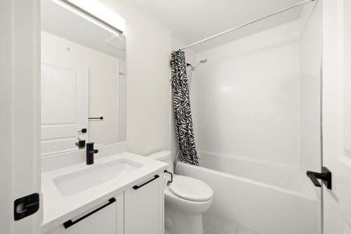 37-19897 75A Avenue, Langley, BC 