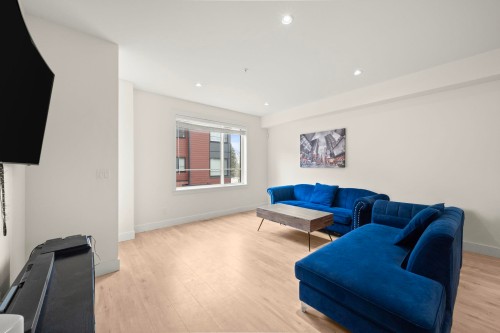 37-19897 75A Avenue, Langley, BC 