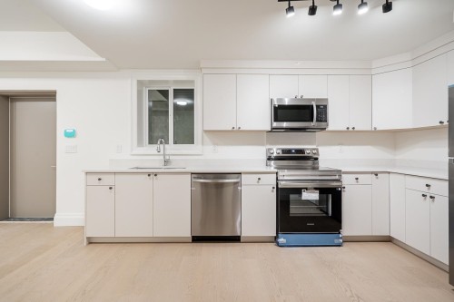 9033 Queen Street, Langley, BC 