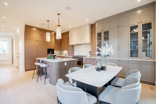 9033 Queen Street, Langley, BC 