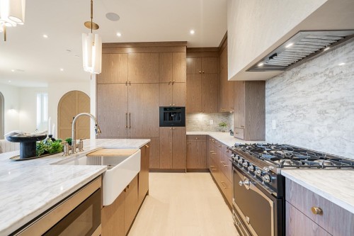 9033 Queen Street, Langley, BC 