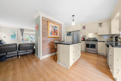 1276 Kent Street, White Rock, BC 