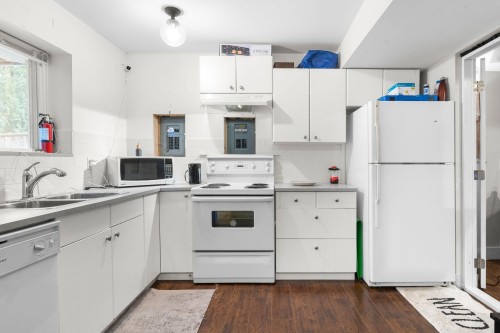 1276 Kent Street, White Rock, BC 