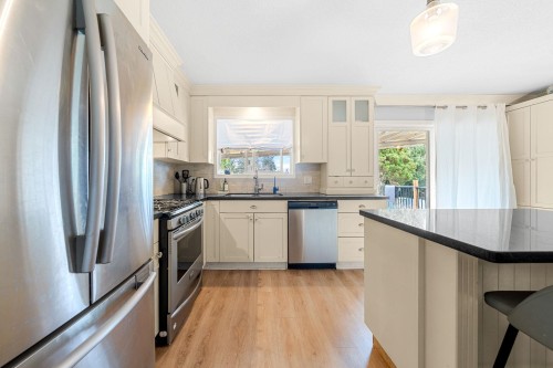 1276 Kent Street, White Rock, BC 