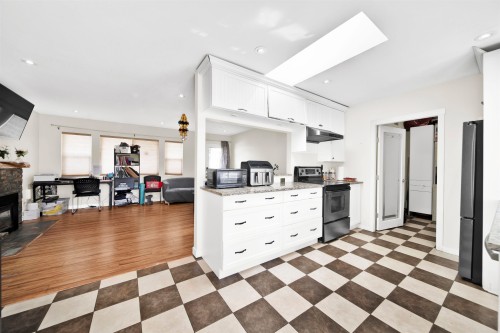10125 Helen Drive, Surrey, BC 