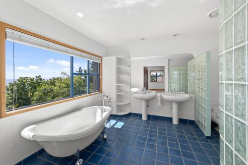 13102 13 Avenue, Surrey, BC 