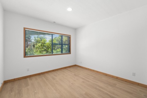 13102 13 Avenue, Surrey, BC 