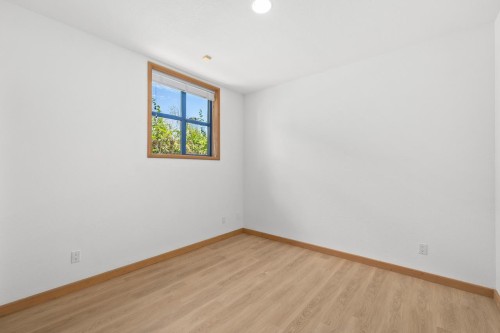 13102 13 Avenue, Surrey, BC 