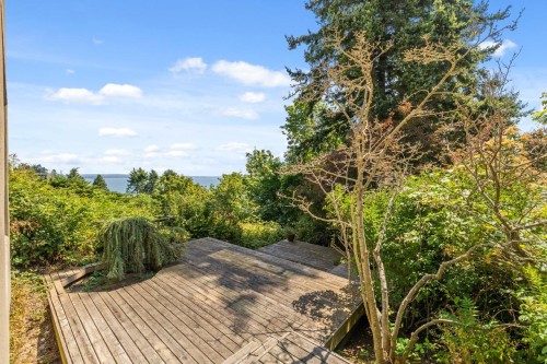 13102 13 Avenue, Surrey, BC 