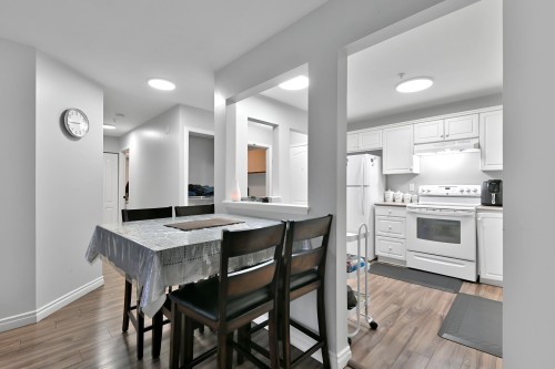 306-32075 George Ferguson Way, Abbotsford, BC 