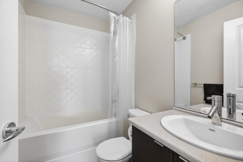 66-19505 68A Avenue, Surrey, BC 