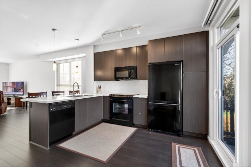 66-19505 68A Avenue, Surrey, BC 