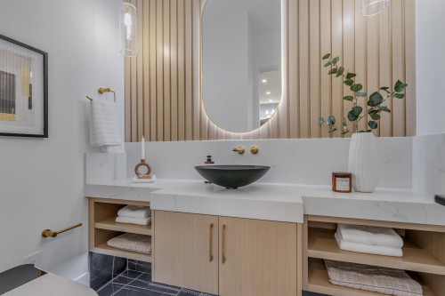 16647 18 Avenue, Surrey, BC 