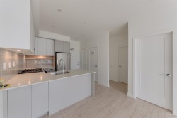 317-13777 75a Avenue  Surrey, BC V3W 3W4