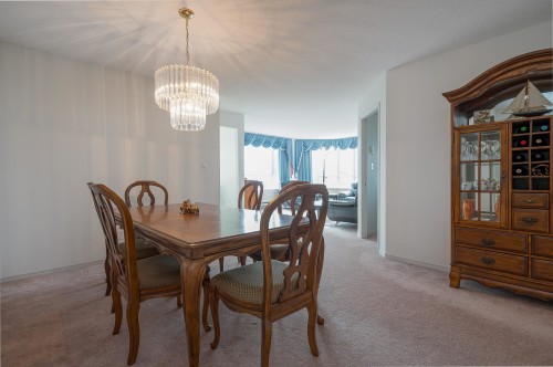 703-3190 Gladwin Road, Abbotsford, BC 