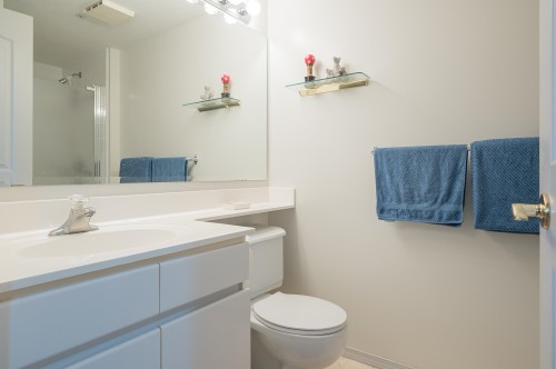 703-3190 Gladwin Road, Abbotsford, BC 