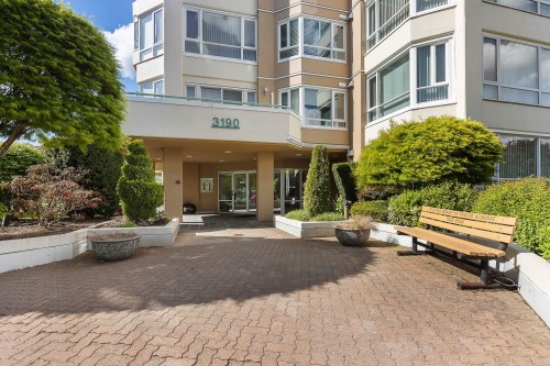 703-3190 Gladwin Road, Abbotsford, BC 