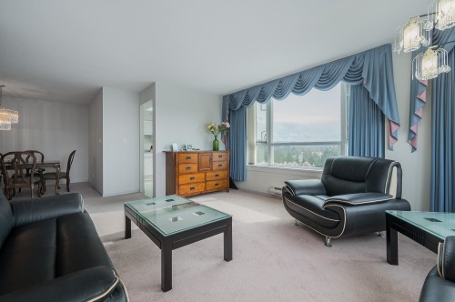 703-3190 Gladwin Road, Abbotsford, BC 