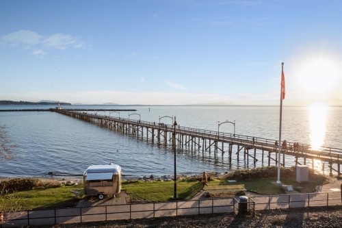 303-1153 Vidal Street, White Rock, BC 