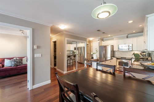 303-1153 Vidal Street, White Rock, BC 