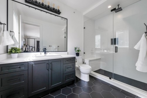 1038 Stevens Street, White Rock, BC 