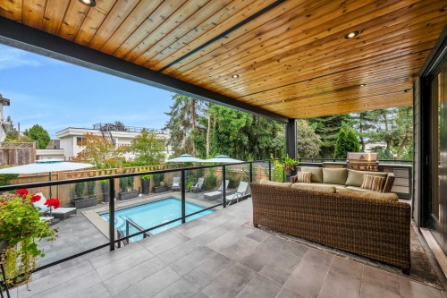 1038 Stevens Street, White Rock, BC 