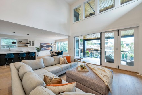 1038 Stevens Street, White Rock, BC 