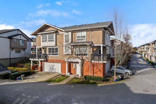 25-19505 68A Avenue, Surrey, BC 