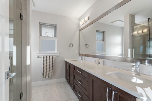 2107 165B Street, Surrey, BC 