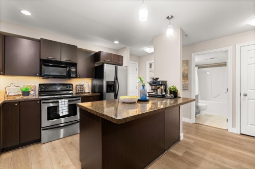 204-5454 198 Street, Langley, BC 