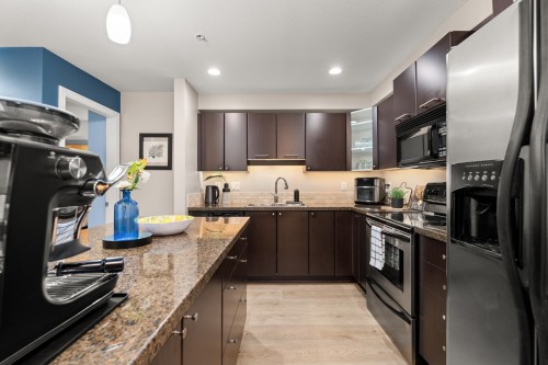 204-5454 198 Street, Langley, BC 