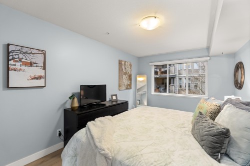 204-5454 198 Street, Langley, BC 