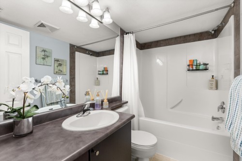 204-5454 198 Street, Langley, BC 