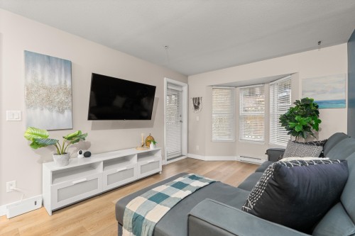 204-5454 198 Street, Langley, BC 