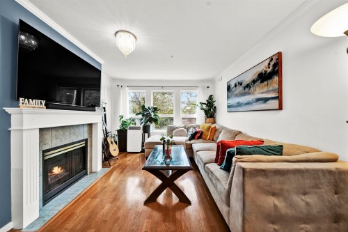 215-9626 148 Street, Surrey, BC 