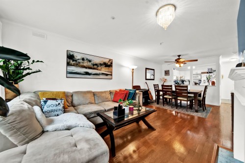 215-9626 148 Street, Surrey, BC 