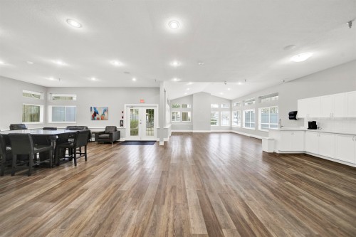 215-9626 148 Street, Surrey, BC 